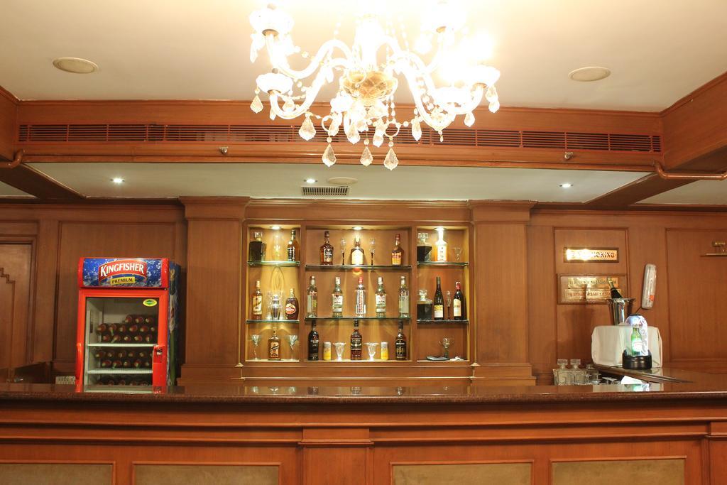 Hotel Emerald Park Chennai Exterior foto
