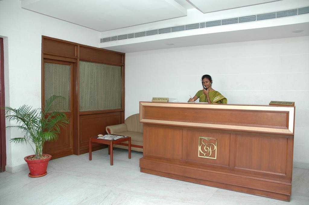 Hotel Emerald Park Chennai Exterior foto