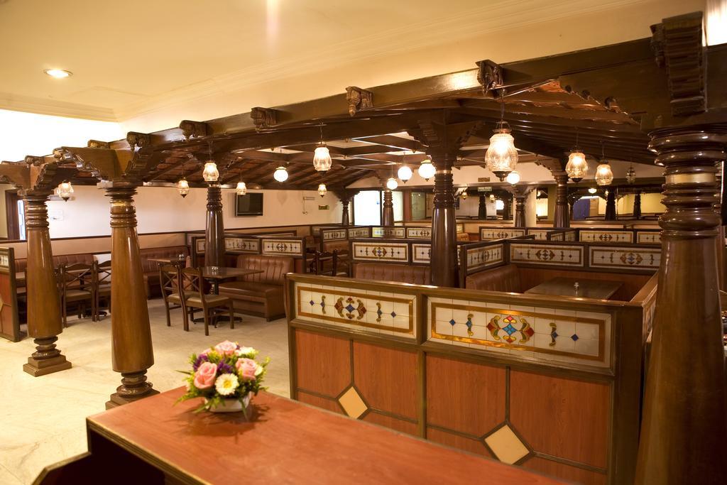 Hotel Emerald Park Chennai Exterior foto